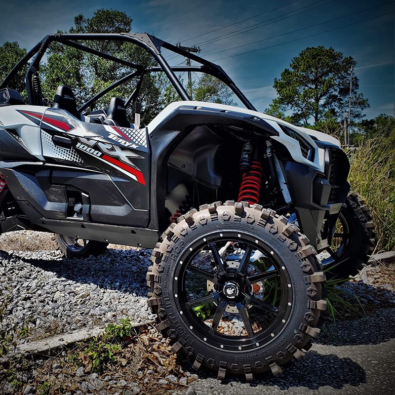 Frontline 20" 556 wheel and 33" ACP tire mounted on Kawasaki Teryx 1000 SXS.