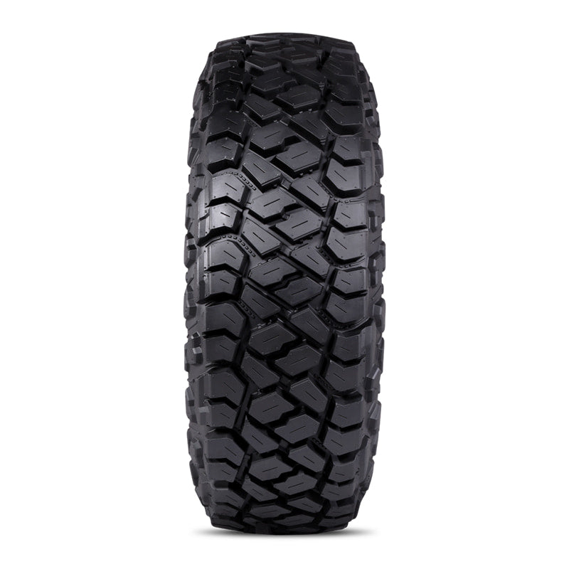 Tread pattern and lug features and design using the advanced rubber compound on the ITP Intersect UTV tire.